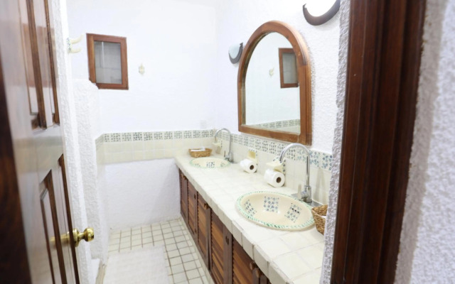 Hotel Bosque Caribe , 5th Av Zone