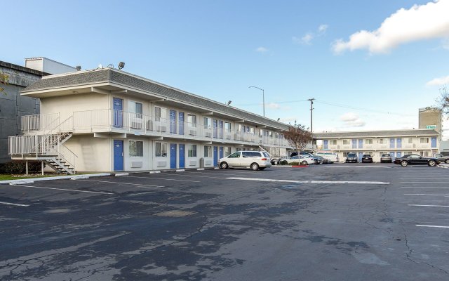 Motel 6 Hayward, CA - East Bay