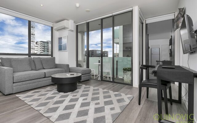 QV Ultra Modern Harbour Apartment - 856