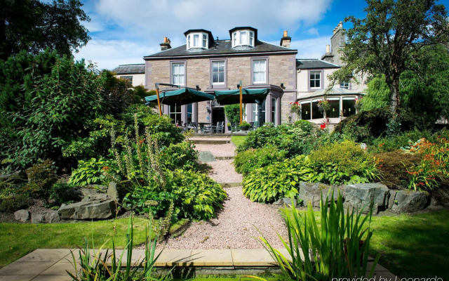 Parklands Hotel