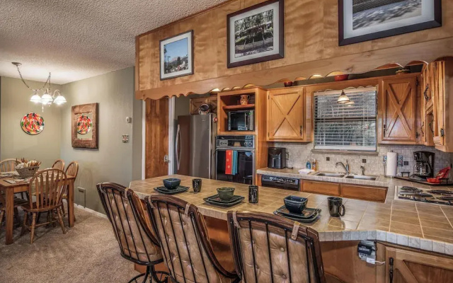 Groovy View by Ruidoso Vacation Rentals