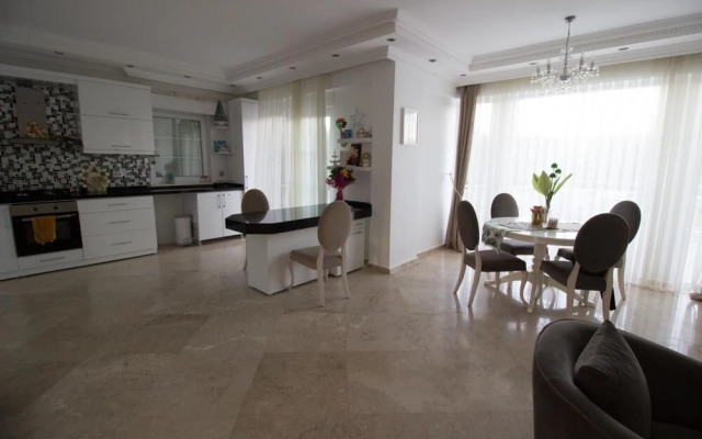 Villa Helios 1 by Elm
