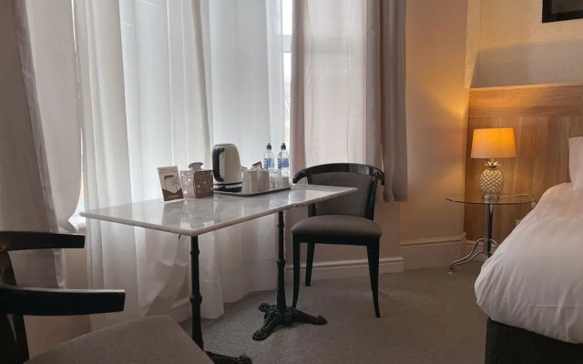 Oyo The Chatwal Boutique Hotel