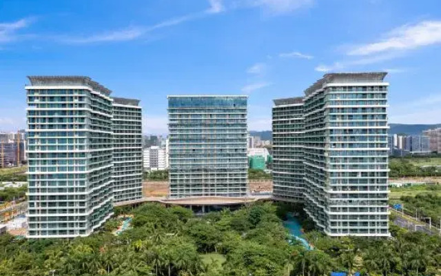 Sanya Yazhou Bay sea waves travel luxury seascape apartment