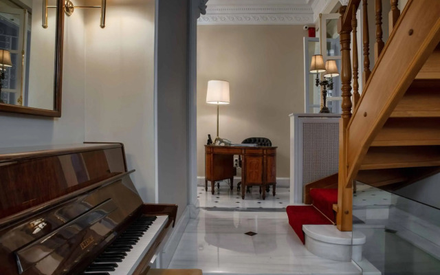 Noble Suites