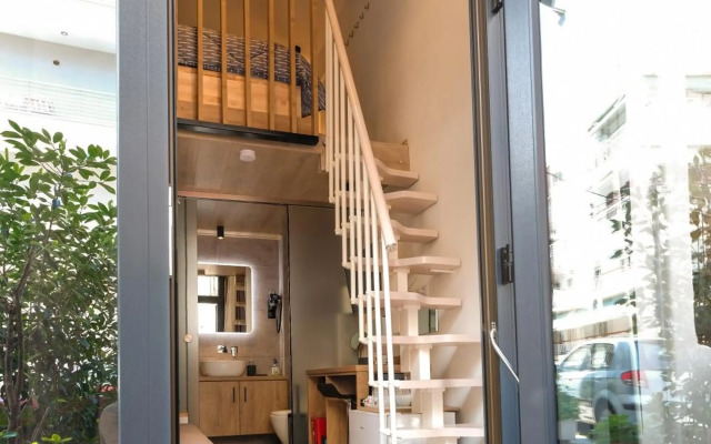 Blackhaus Young Mini