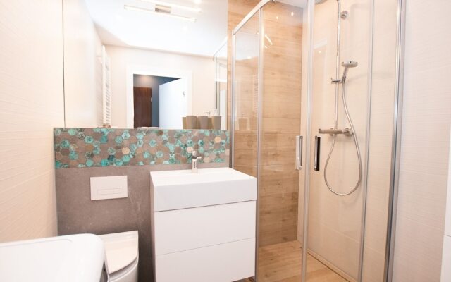 Gorgeous Apartment in Kolobrzeg With Balcony