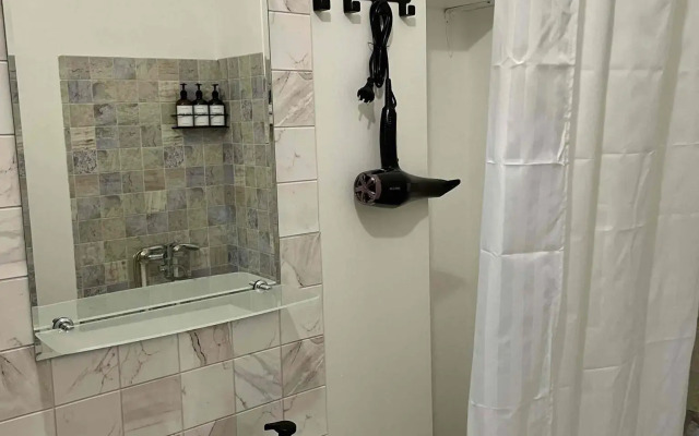 Апартаменты на набережной Ярыгинская 19а