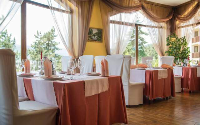 SPA Club Bor Hotel & Wellness