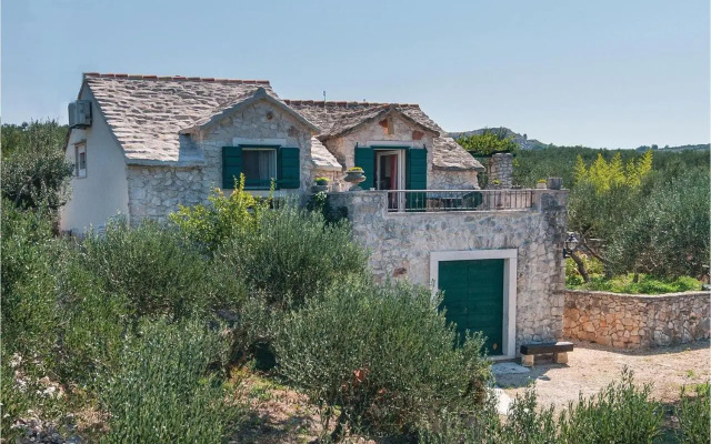 One-Bedroom Holiday Home in Povlja