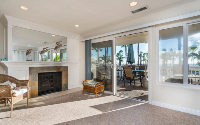 700 East Oceanfront Unit B
