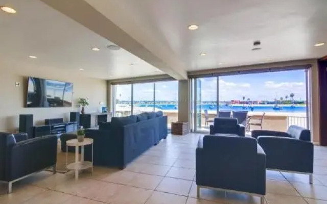 Waterfront Getaway 7 Townhouse