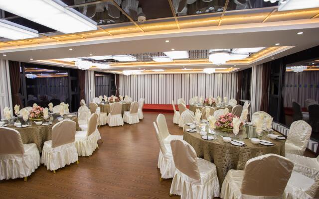 Holiday Inn Express Dujiangyan Ancient City by IHG