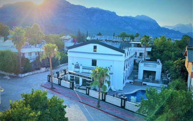 Miyas Luxury Hotel