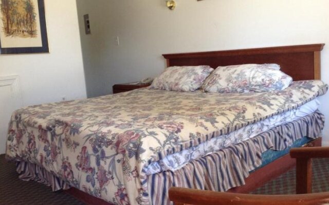 Sunset Manor Motel