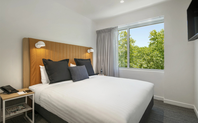 Quest Canberra City Walk – Guest Rooms – Canberra