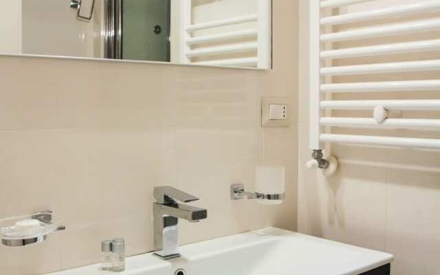 Rome Armony Suites - Deluxe Room