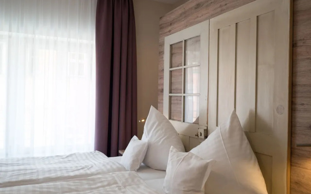 Weinbar und Hotel FahrAway