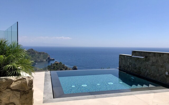 Isola Bella Infinity Suites