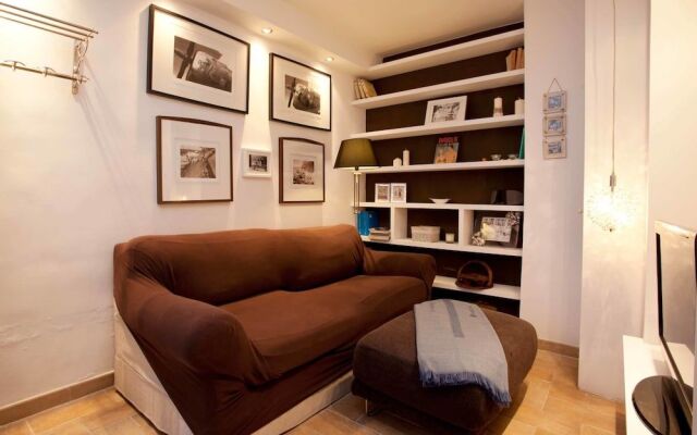 Colosseum Secret Apartment