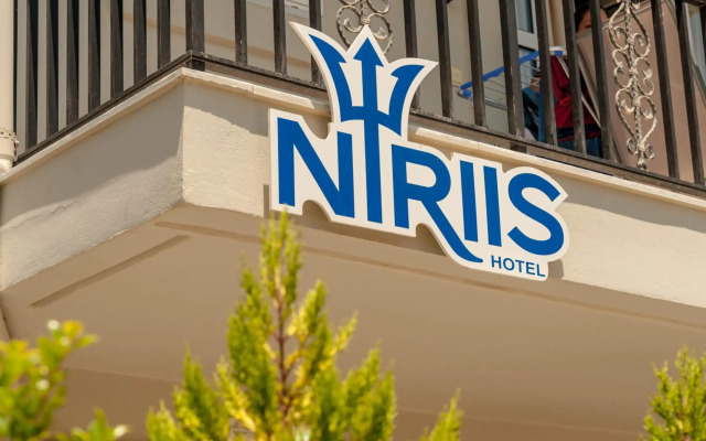 Niriis Hotel