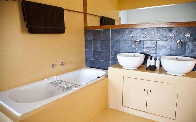 Farm 215 Nature Retreat & Fynbos Reserve