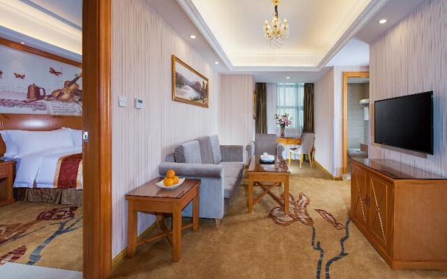 Vienna Hotel Guangzhou South Railway Station