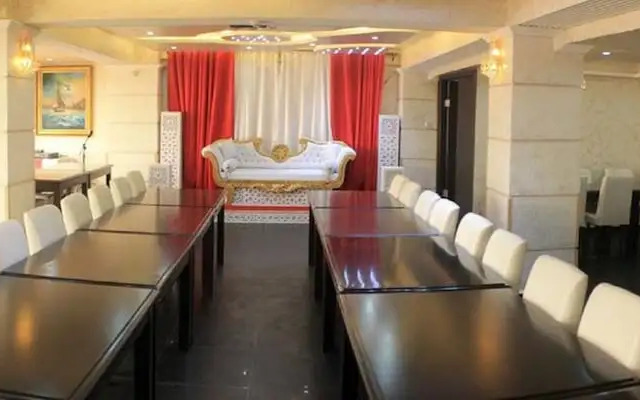 Hotel Ikram