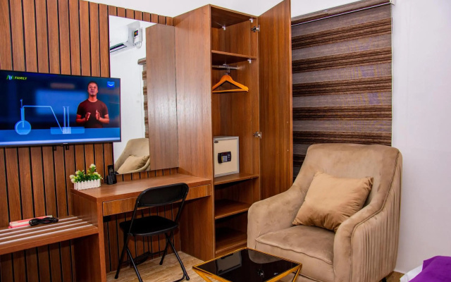 NIFEWAT APARTMENT,Cardiff suite 2bedroom apartment with gym ,Netflix and WiFi