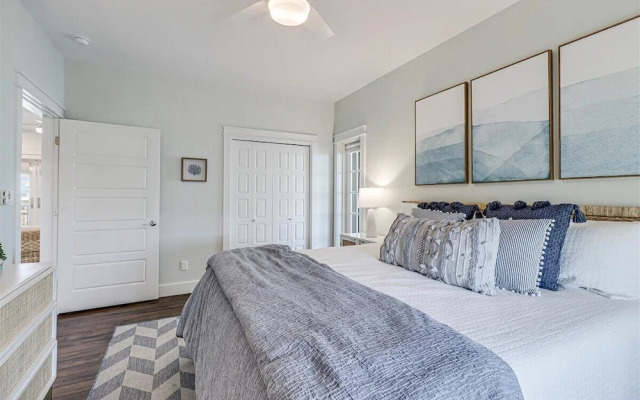 Ships and Giggles 276 HI