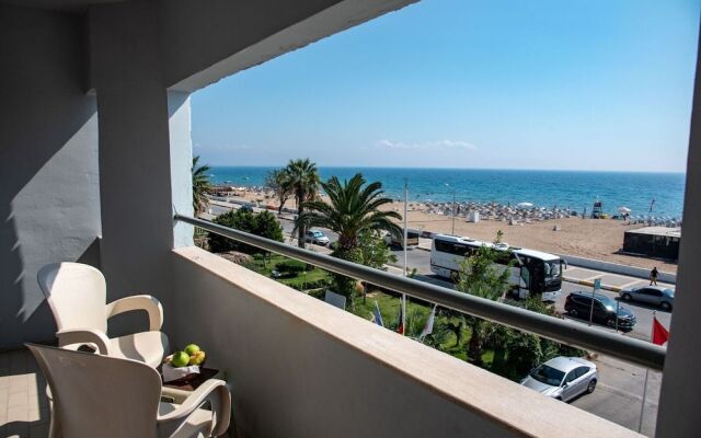Fi̇la Otel Ayvalik