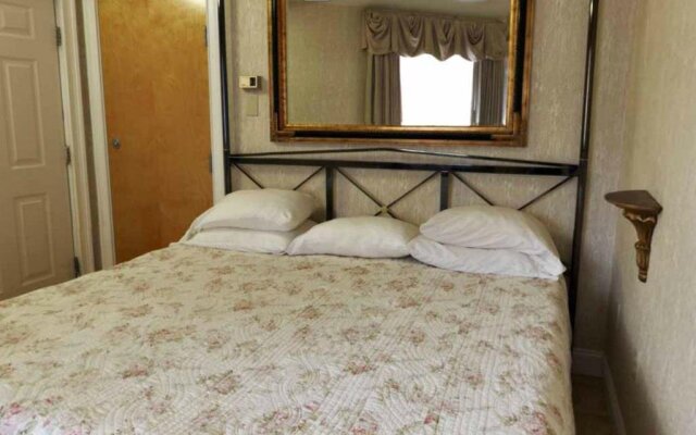 Cedar Park Whirlpool Suites