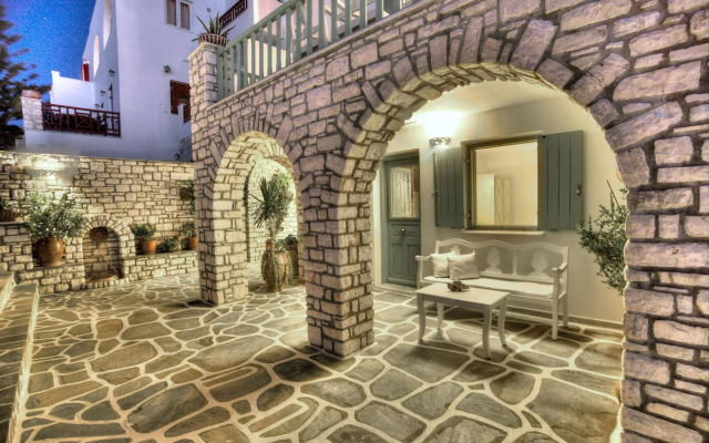 Villa Isabella Studios & Suites