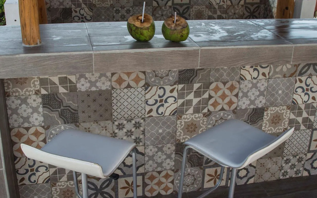 Papaya Apartment by Andiani