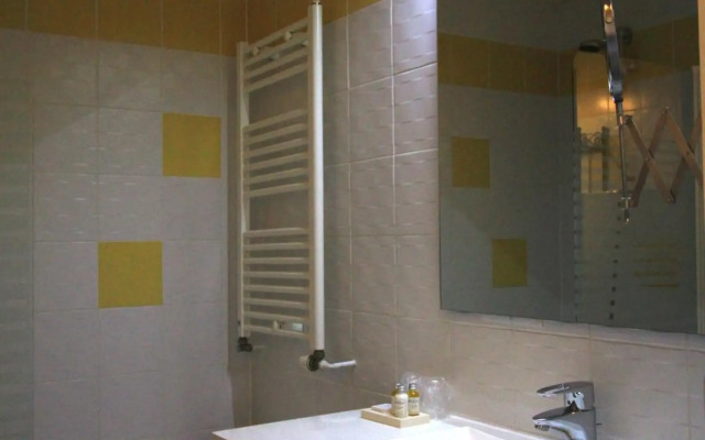 Best Western Blanche De Castille Dourdan