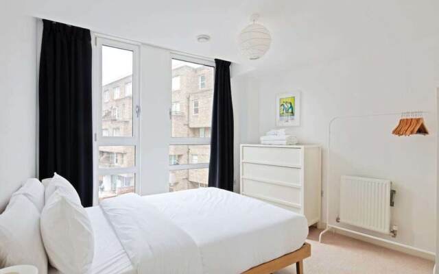 Sleek And Spacious 4 Sleeper, 5 Mins To Moorgate