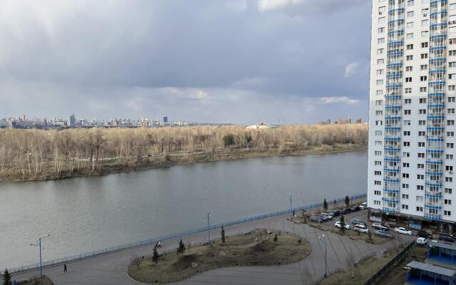 Апартаменты на набережной Ярыгинская 17