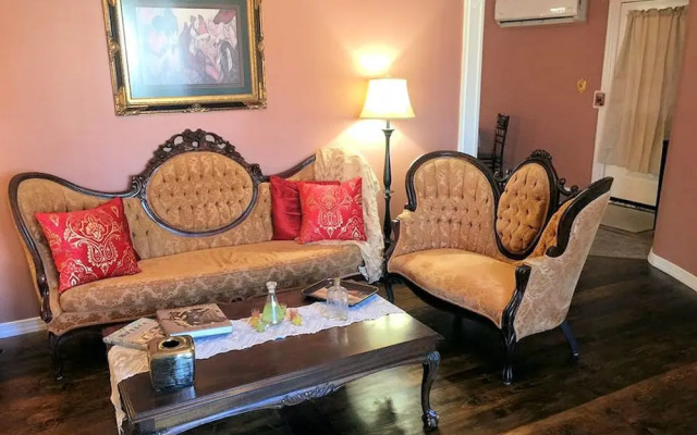 Book Nook Inn