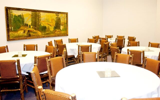 The Lodge at Riverside