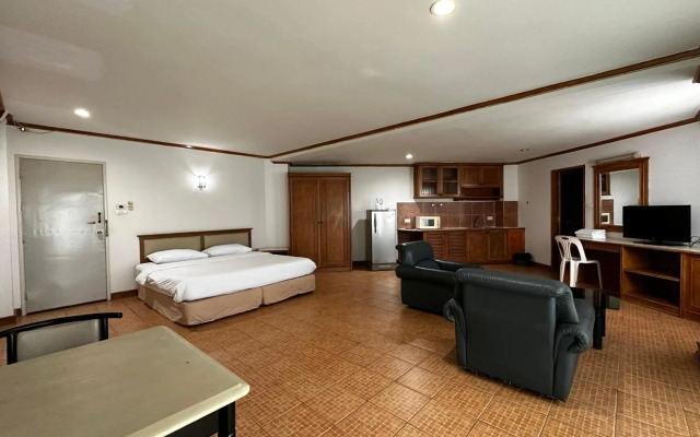 Garden Paradise Hotel & Serviced Apartment