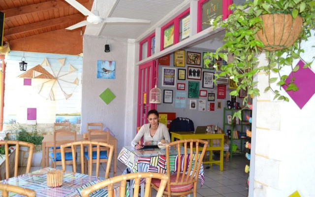 Irini Hotel-Apartments