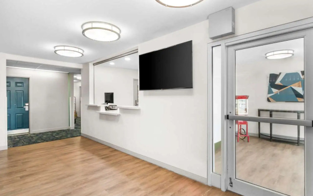 Sonesta Simply Suites Austin South