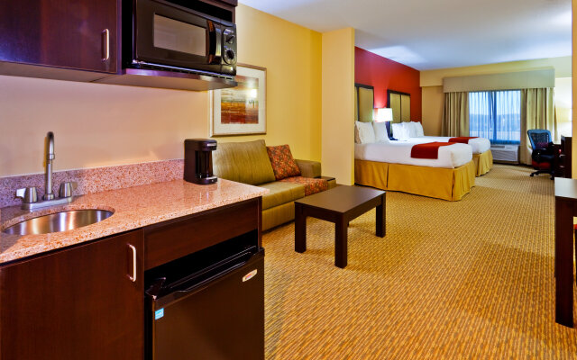 Holiday Inn Express Hotel and Suites Nashville-Opryland, an IHG Hotel