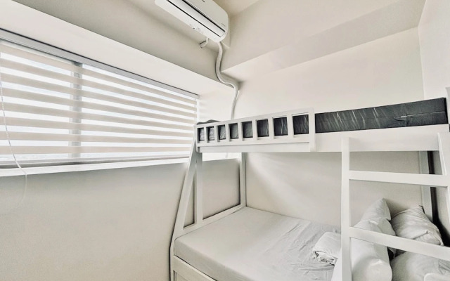 Budget Bunk Studio Comfort