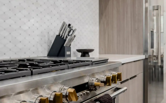 The Carlisle Experience 4 Showers Heated Pool