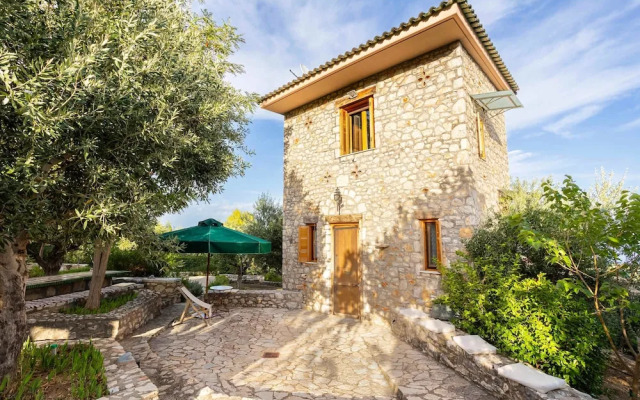 Stone Farmhouse in Groves - Sea Mountain Views