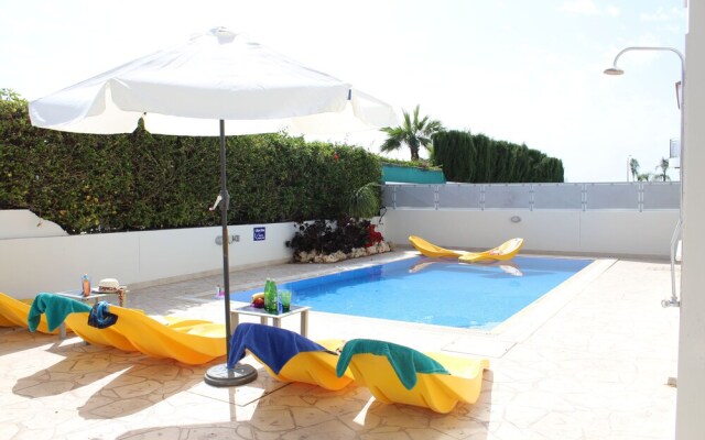 Avrora Villa PV