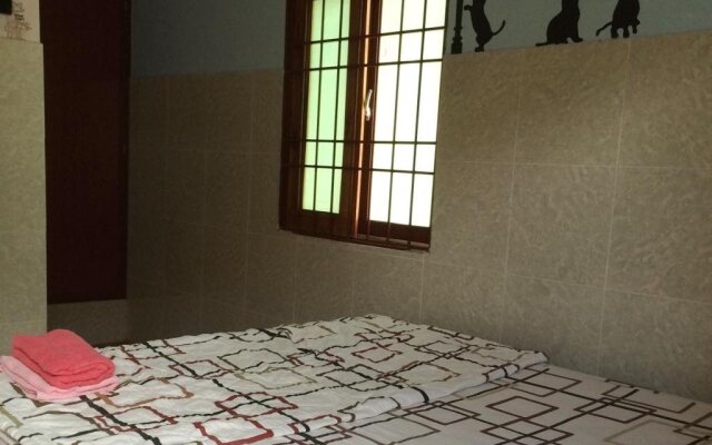 Hung Long Homestay