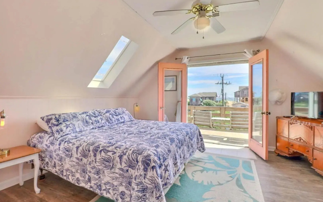 6129 Lady Jane Semi-Oceanfront