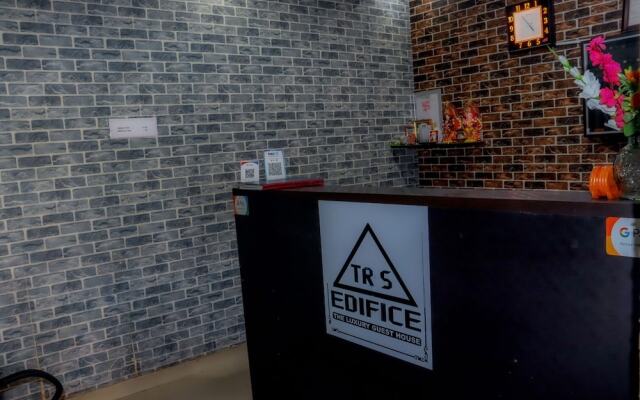 TR'S Edifice - A Luxury Guest House